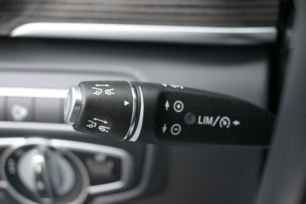 Mercedes-Benz V-Klasse 300d 4-MATIC L3 DC Avantgarde 2500 kg trekhaak, Electrische deuren, 4x4