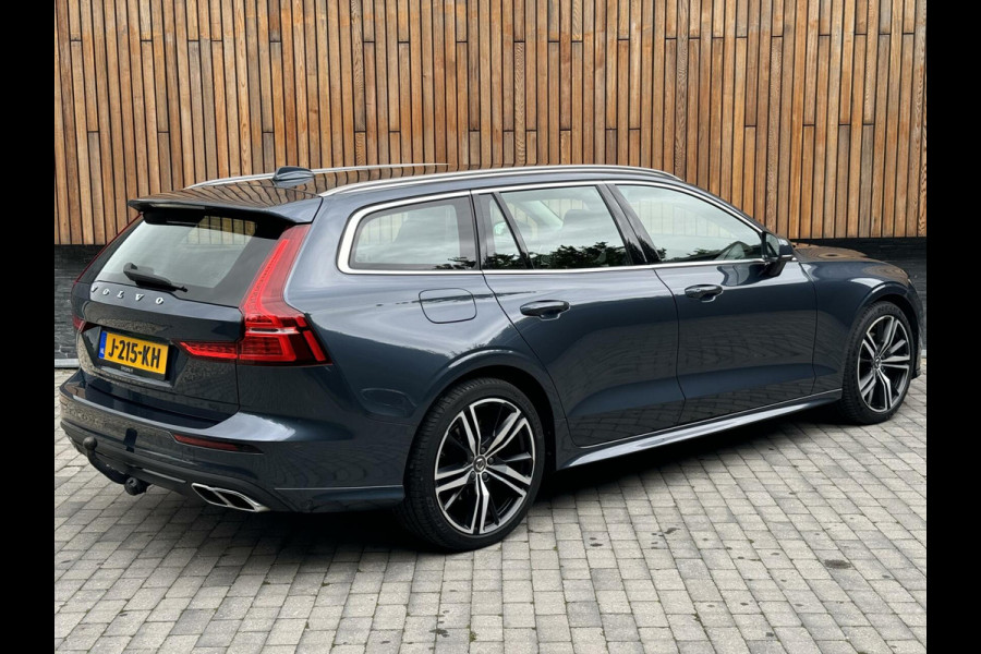 Volvo V60 2.0 B3 Business Pro Automaat | Navigatie | Camera | Half lederen/stof bekleding | Pilot Assist en Adaptieve Cruise control | Sto