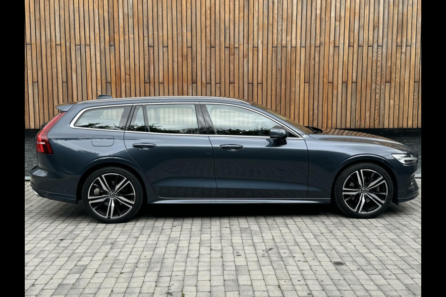 Volvo V60 2.0 B3 Business Pro Automaat | Navigatie | Camera | Half lederen/stof bekleding | Pilot Assist en Adaptieve Cruise control | Sto