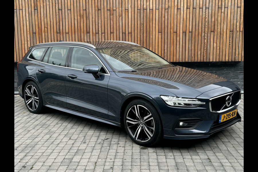 Volvo V60 2.0 B3 Business Pro Automaat | Navigatie | Camera | Half lederen/stof bekleding | Pilot Assist en Adaptieve Cruise control | Sto