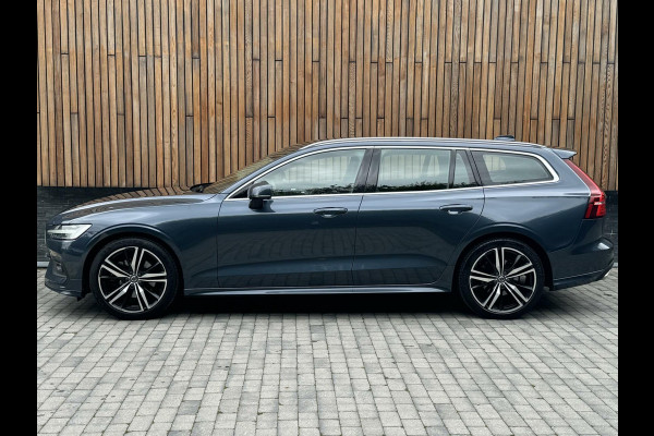 Volvo V60 2.0 B3 Business Pro Automaat | Navigatie | Camera | Half lederen/stof bekleding | Pilot Assist en Adaptieve Cruise control | Sto