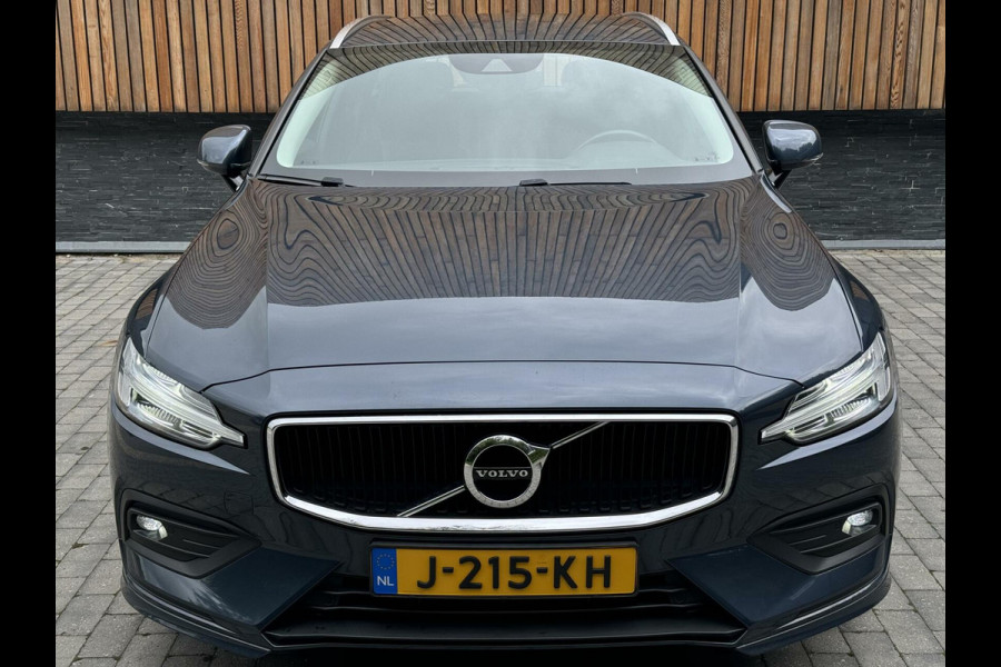 Volvo V60 2.0 B3 Business Pro Automaat | Navigatie | Camera | Half lederen/stof bekleding | Pilot Assist en Adaptieve Cruise control | Sto