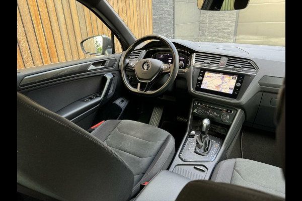 Volkswagen Tiguan 1.5 TSI ACT Highline Business R DSG | LED | Trekhaak | Stoelverwarming | Navigatiesysteem | Apple CarPlay | Parkeersensoren voor