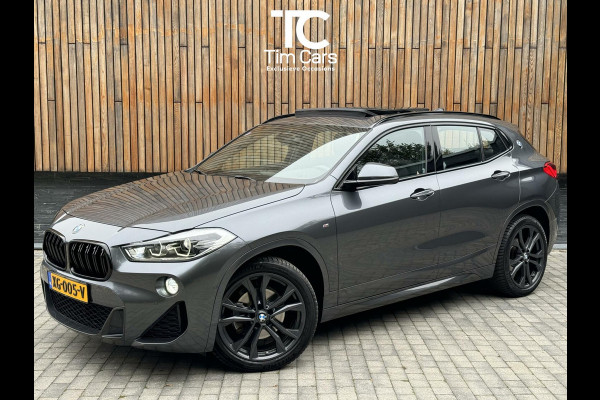 BMW X2 sDrive18i High Executive M-sport Automaat | Panoramadak | Lederen interieur | LED verlichting | Sfeerverlichting | DAB radio | H