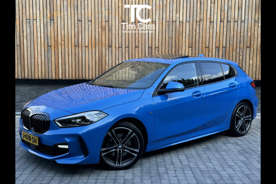 BMW 1-serie 118i M-sport Automaat | Panoramadak | Alcantara | HiFi | DAB | Achteruitrijcamera | LED | Stoel en stuurverwarming | Keyless ent