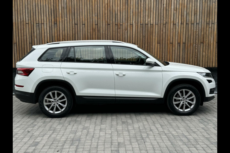 Škoda Kodiaq 1.5 TSI Business Edition DSG 7-persoons | LED | Half leer | Canton Audio | Keyless entry & start | Achteruitrijcamera | Parkeers