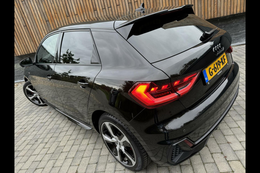 Audi A1 Sportback 30 TFSI S Line Automaat | Apple CarPlay | LED verlichting | Parkeersensoren achter | Rode remklauwen | Airconditioning