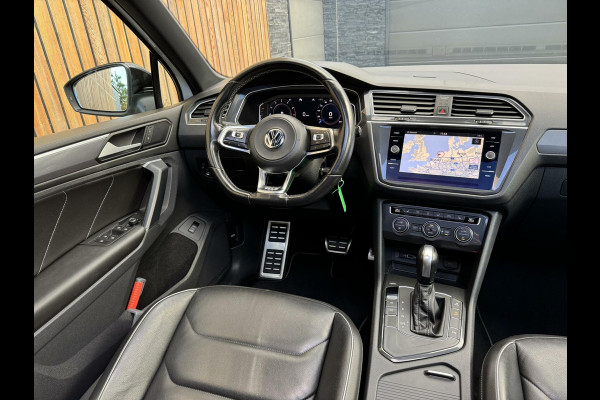 Volkswagen Tiguan 1.5 TSI R-line Automaat | Panorama | Leer | LED Verlichting | Actief Demping Systeem | Achteruitrijcamera | Black Style | 20 inc