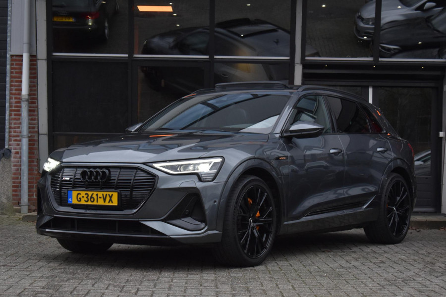 Audi e-tron e-tron 50 quattro Launch edition Black 71 kWh Pano Lane ACC Luchtvering