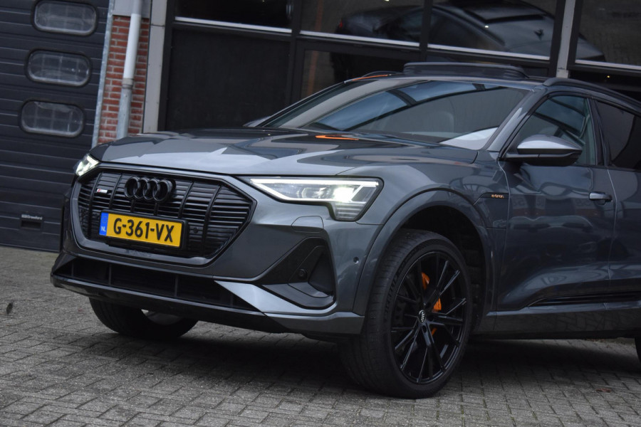 Audi e-tron e-tron 50 quattro Launch edition Black 71 kWh Pano Lane ACC Luchtvering