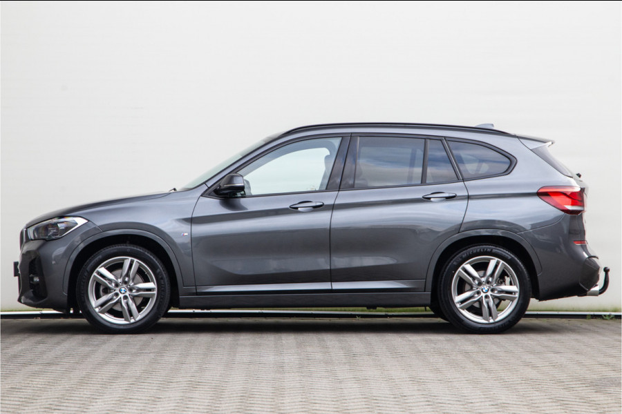 BMW X1 sDrive18i M-Sport, High Executive, Leder, Sportstoelen, 2021