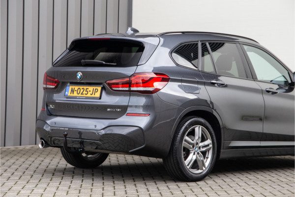 BMW X1 sDrive18i M-Sport, High Executive, Leder, Sportstoelen, 2021