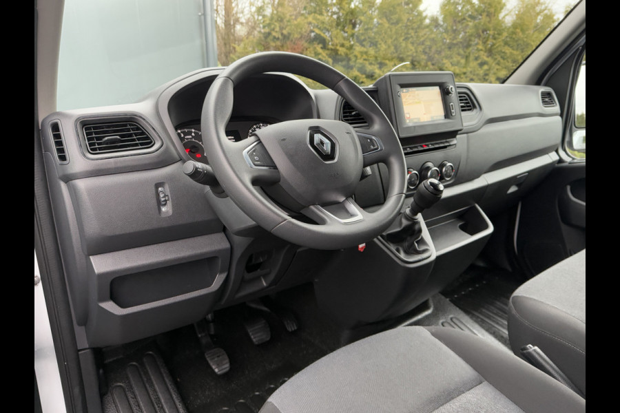 Renault Master 2.3 dCi 135 PK / L3H2 / 1e EIG. / IMPERIAAL / TREKHAAK / AIRCO / CRUISE / 3-ZITS