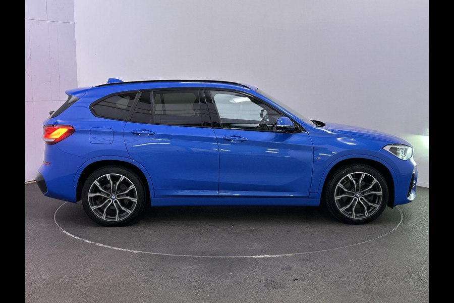 BMW X1 xDrive25e M Sport Plug In Hybrid Dealer O.H PHEV | Trekhaak Afn. | Harman Kardon |  19"L.M | Camera | Stuur & Stoelverwarming | Navi Pro | DAB |