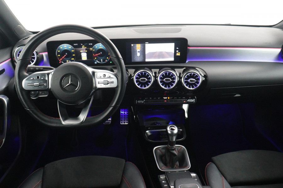 Mercedes-Benz A-Klasse 160 Business Solution AMG (Sfeerverlichting, Navigatie, Stoelverwarming, Camera, Pdc, NL-auto, Goed Ondh)