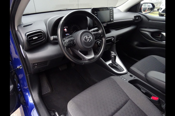 Toyota Yaris 1.5 Hybrid Dynamic * CARPLAY * TREKHAAK * 4 SEIZOENSBANDEN !!