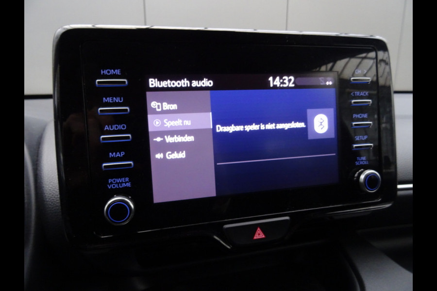 Toyota Yaris 1.5 Hybrid Dynamic * CARPLAY * TREKHAAK * 4 SEIZOENSBANDEN !!