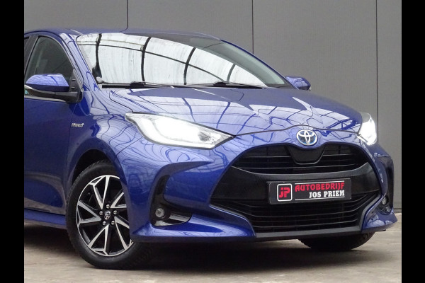 Toyota Yaris 1.5 Hybrid Dynamic * CARPLAY * TREKHAAK * 4 SEIZOENSBANDEN !!