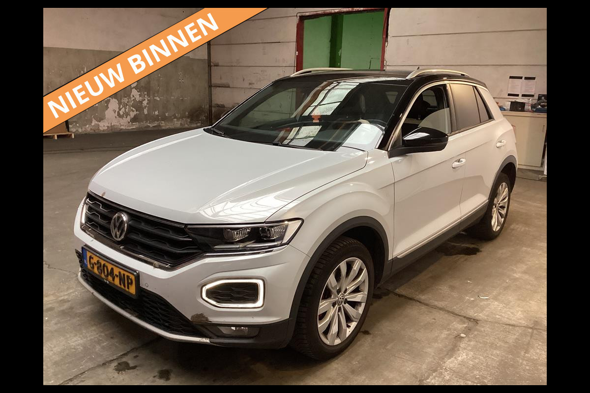 Volkswagen T-Roc 1.5 TSI R-LINE [VIRTUAL COCKPIT, PDC V+A, NAVIGATIE, ADAPTIVE CRUISE, CLIMATE, NIEUWSTAAT]