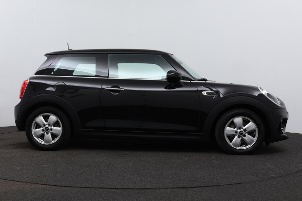 MINI Mini 1.5 Cooper Salt Business (NL-auto, 1e Eig, Dealer OndH, Carplay/ Android, Parkeersen, Navigatie, Airco, Bluetooth, Etc)