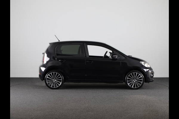 Volkswagen up! 1.0 BMT high up! 75 PK | Black Edition | Parkeersensoren | 17 Inch | Extra getint glas