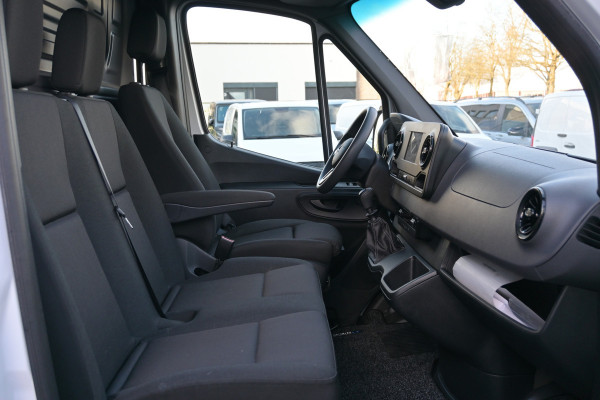 Mercedes-Benz Sprinter 317 CDI L2H2 MBUX navigatie met 360 graden camera, Geveerde stoel, Etc.