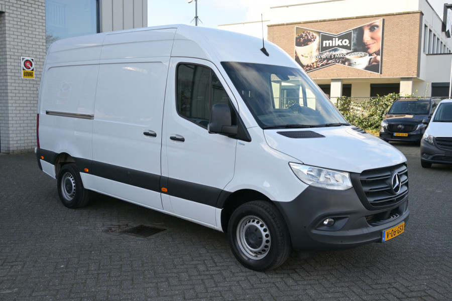 Mercedes-Benz Sprinter 317 CDI L2H2 MBUX navigatie met 360 graden camera, Geveerde stoel, Etc.