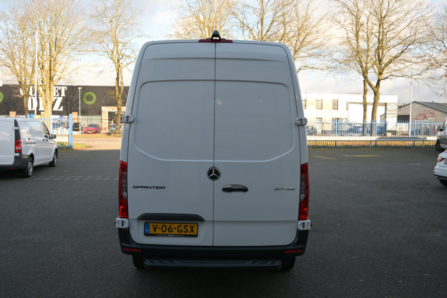 Mercedes-Benz Sprinter 317 CDI L2H2 MBUX navigatie met 360 graden camera, Geveerde stoel, Etc.