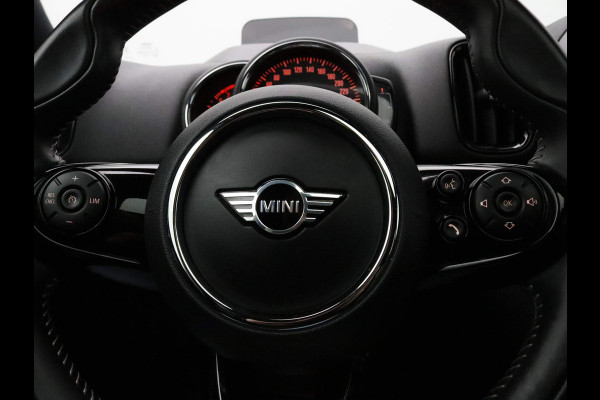 MINI Countryman 136pk Cooper White Silver Edition AUTOMAAT Climate | Harman Kardon | Head-Up | Leder | Panoramadak