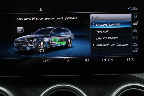 Mercedes-Benz C-Klasse 300e AMG | Dealer onderhouden | Panoramadak | Stoelverwarming | Carplay | Matrix LED | Sfeerverlichting | 360 camera | Navigatie