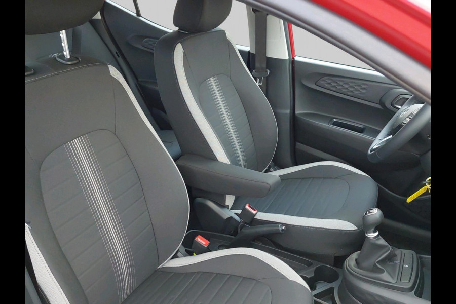 Hyundai i10 1.0 Comfort Smart VAN: €21.890 VOOR: €18.930