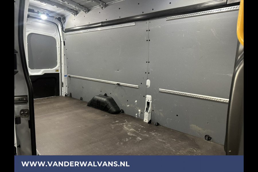 Ford Transit 2.0 TDCI 130pk **BPM VRIJ voor de Ondernemer** L4H3 Euro6 Airco | Camera | Navigatie | Apple Carplay Android Auto, Cruisecontrol, Parkeersensoren, Bijrijdersbank, Stoelverwarming, verwarmde voorruit