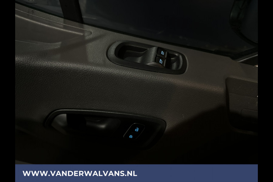 Ford Transit 2.0 TDCI 130pk **BPM VRIJ voor de Ondernemer** L4H3 Euro6 Airco | Camera | Navigatie | Apple Carplay Android Auto, Cruisecontrol, Parkeersensoren, Bijrijdersbank, Stoelverwarming, verwarmde voorruit