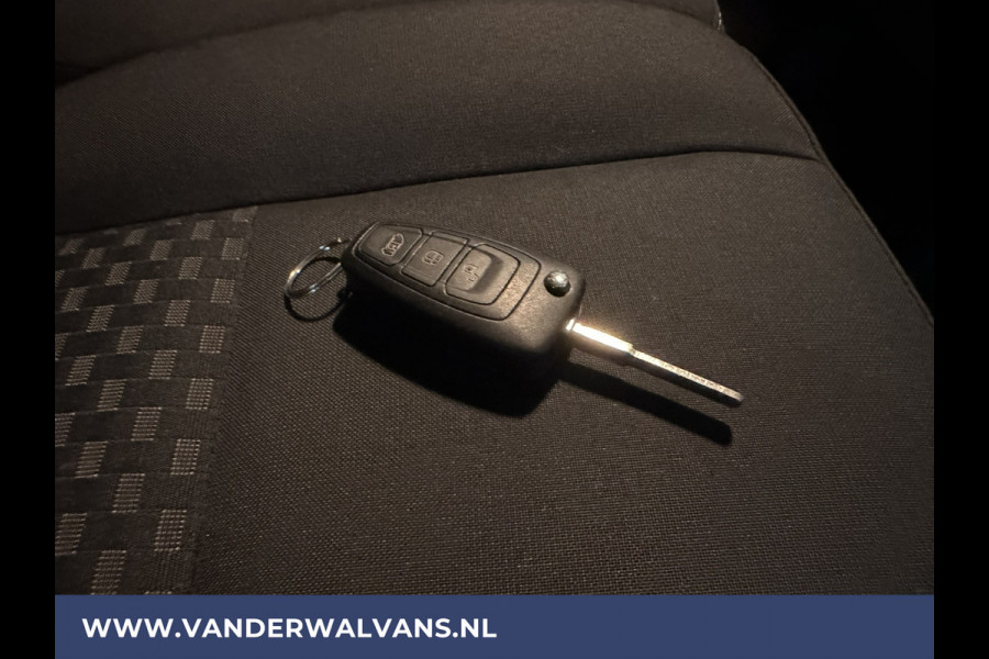 Ford Transit 2.0 TDCI 130pk **BPM VRIJ voor de Ondernemer** L4H3 Euro6 Airco | Camera | Navigatie | Apple Carplay Android Auto, Cruisecontrol, Parkeersensoren, Bijrijdersbank, Stoelverwarming, verwarmde voorruit