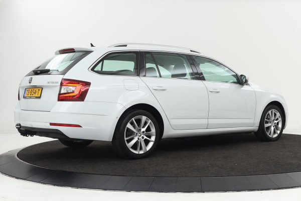 Škoda Octavia 1.0 TSI Style | Trekhaak | Stoelverwarming | Canton Sound | Carplay | Full LED | Park Assist | Keyless | Navigatie | Climate control