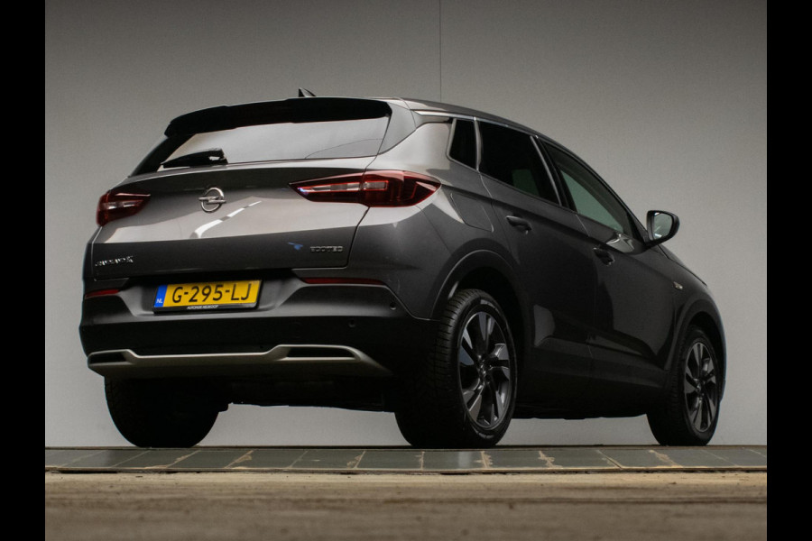 Opel Grandland X 1.2 Turbo Business Executive Sport (APPLE CARPLAY,NAVI,LED,LANE ASSIST,PDC,CRUISE,SPORTSTOELEN,LM VELGEN)