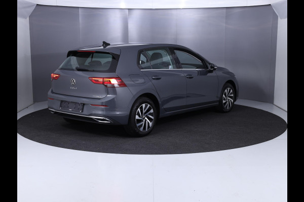 Volkswagen Golf 1.4 eHybrid Style 204 pk Automaat (DSG) | Navigatie | Parkeersensoren | Adaptieve cruise control | Stoelverwarming |