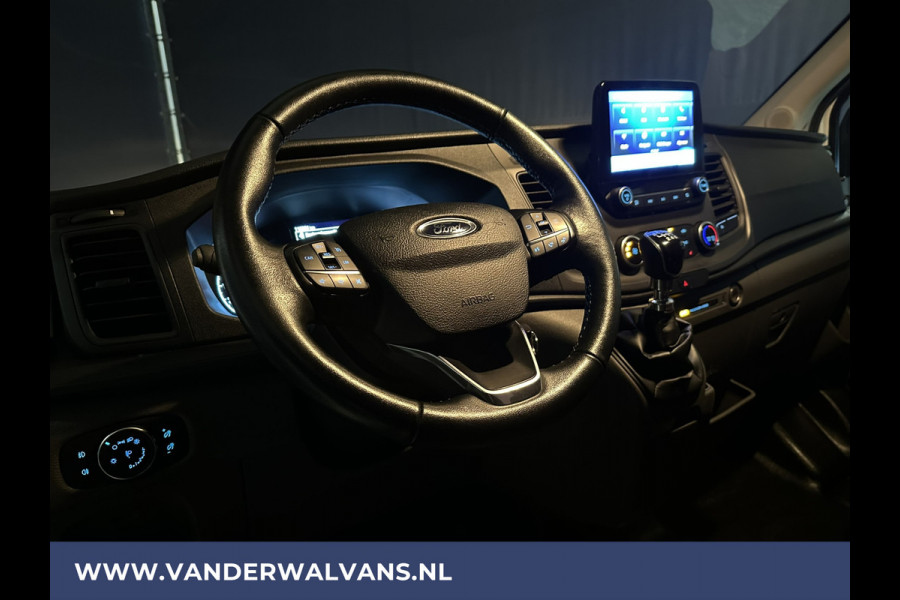 Ford Transit 2.0 TDCI 130pk **BPM VRIJ voor de Ondernemer** L4H3 Euro6 Airco | Camera | Navigatie | Apple Carplay Android Auto, Cruisecontrol, Parkeersensoren, Verwarmde voorruit, Stoelverwarming, Bijrijdersbank