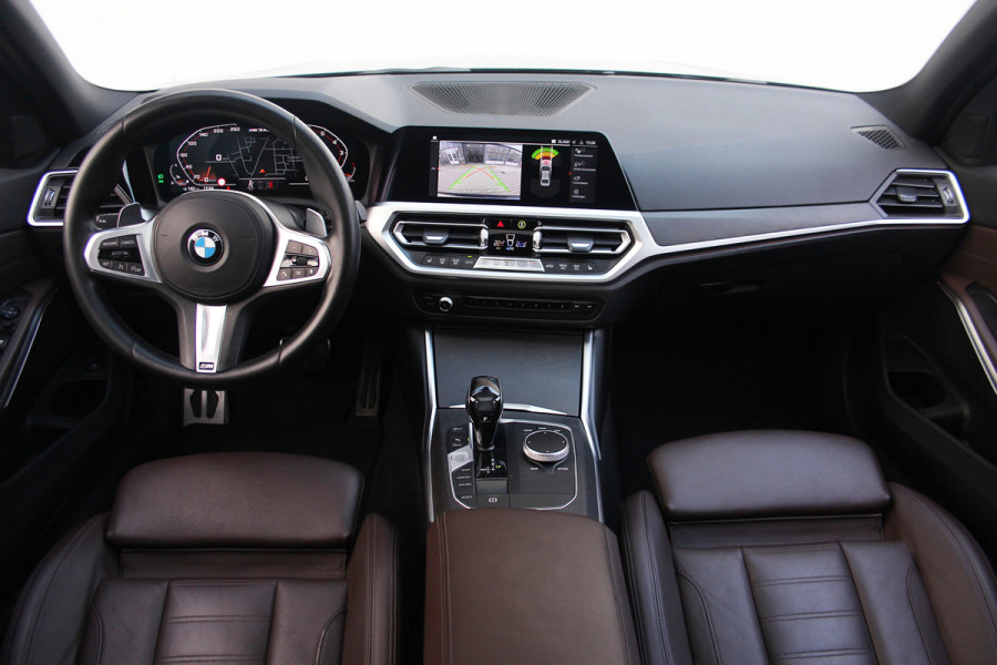 BMW 3-serie M340i xDrive High Executive | Pano | Laser | 19 inch | Camera