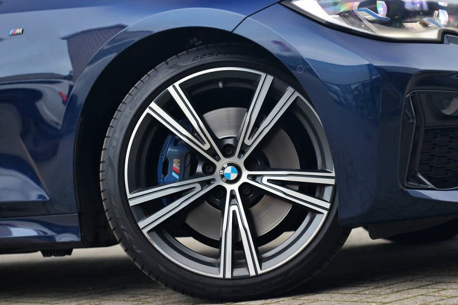 BMW 3-serie M340i xDrive High Executive | Pano | Laser | 19 inch | Camera