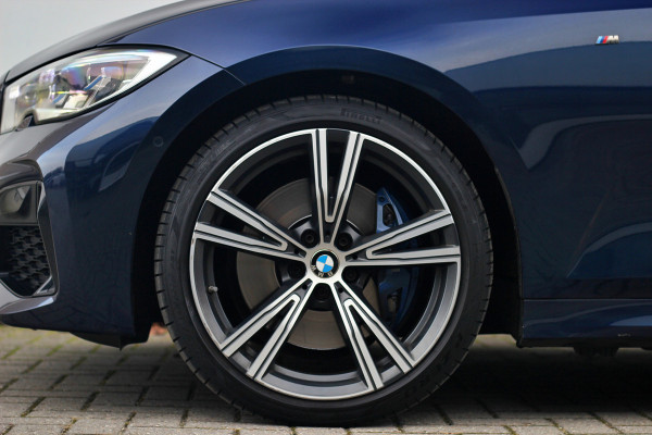 BMW 3-serie M340i xDrive High Executive | Pano | Laser | 19 inch | Camera