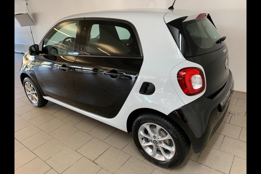 Smart Forfour 1.0 Business Solution AIRCO CLIMA CRUISE METALLIC LAK LAGE KM STAND NIEUWSTAAT