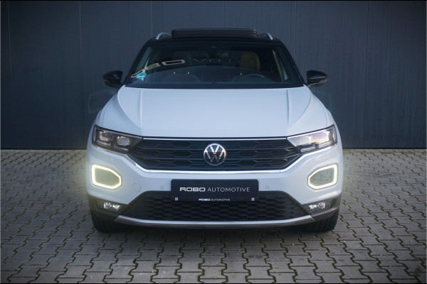 Volkswagen T-Roc 1.5 TSI Sport | Panoramadak | Camera | Automaat | Virtual | PDC | Apple Carplay | Ambiance Verlichting | Navigatie | Leer | Led | NAP | BTW | Adaptive Cruise Control |