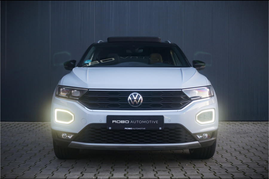 Volkswagen T-Roc 1.5 TSI Sport | Panoramadak | Camera | Automaat | Virtual | PDC | Apple Carplay | Ambiance Verlichting | Navigatie | Leer | Led | NAP | BTW | Adaptive Cruise Control |