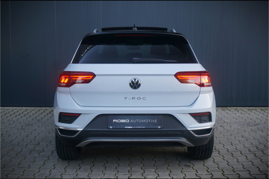 Volkswagen T-Roc 1.5 TSI Sport | Panoramadak | Camera | Automaat | Virtual | PDC | Apple Carplay | Ambiance Verlichting | Navigatie | Leer | Led | NAP | BTW | Adaptive Cruise Control |