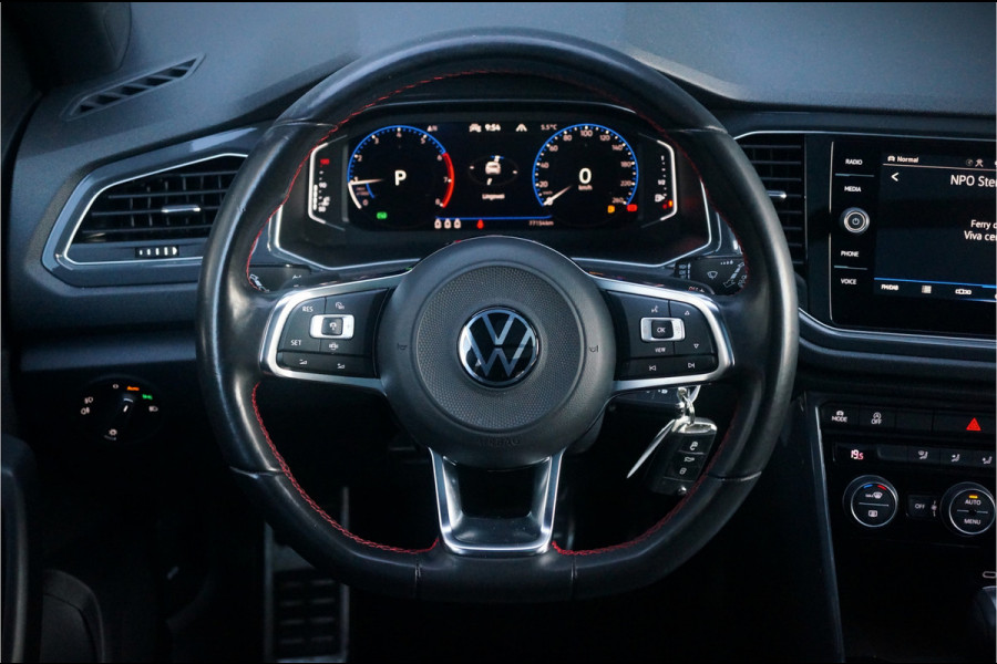 Volkswagen T-Roc 1.5 TSI Sport | Panoramadak | Camera | Automaat | Virtual | PDC | Apple Carplay | Ambiance Verlichting | Navigatie | Leer | Led | NAP | BTW | Adaptive Cruise Control |