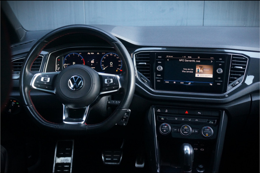 Volkswagen T-Roc 1.5 TSI Sport | Panoramadak | Camera | Automaat | Virtual | PDC | Apple Carplay | Ambiance Verlichting | Navigatie | Leer | Led | NAP | BTW | Adaptive Cruise Control |