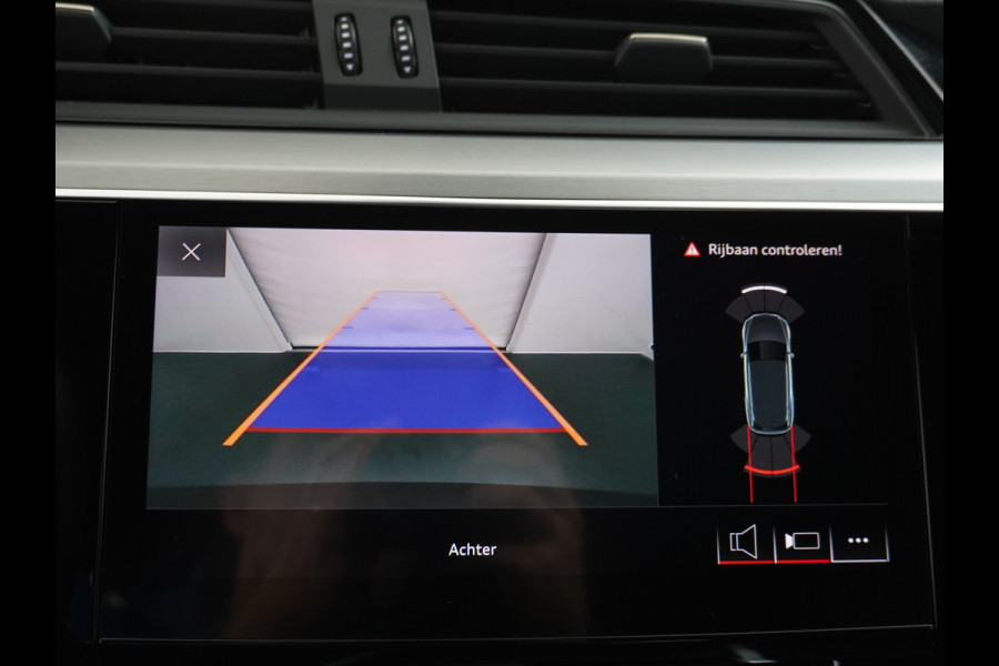 Audi e-tron E-Tron 55 408 PK S-line 95 kWh Quattro Leer Alcantara Apple Carplay Android Audi-Connect Camera Virtual-Cockpit Sportstoelen Par Connected-Services Apple-Carplay Android Interieur-Voorverwarming/koeling Electr.-A-Klep Priv.Glass Niveau-regeling(Automatisch) ESP Hill-Hold Rijstrooksensor AEB Botswaarsch.Systeem Virtual Cockpit sport stoelen Zwarte Hemel  WiFi 150kw snellaadvermogen