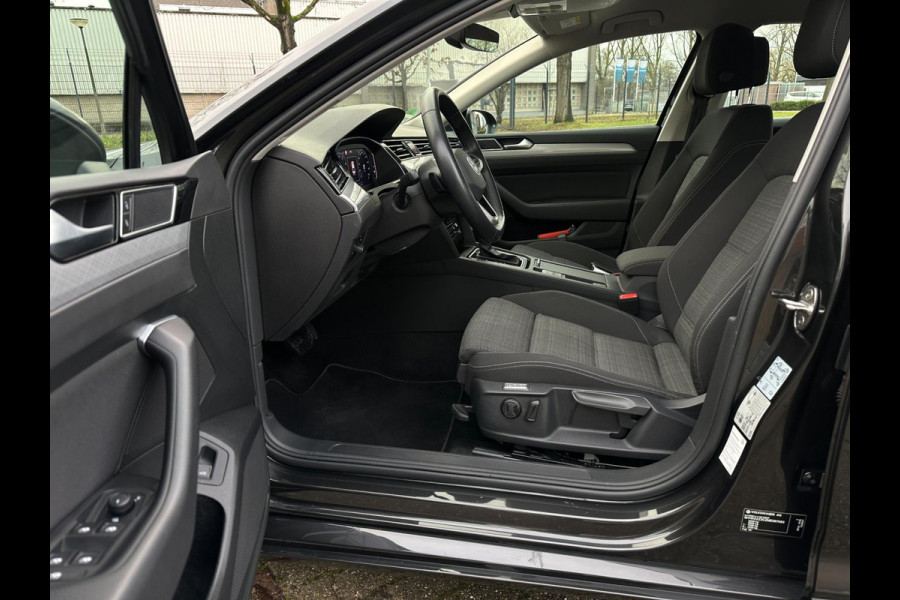 Volkswagen Passat 1.5 TSI R-LINE 2021 DSG FACE-LIFT VIRTUAL-COCKPIT CAMERA NAP