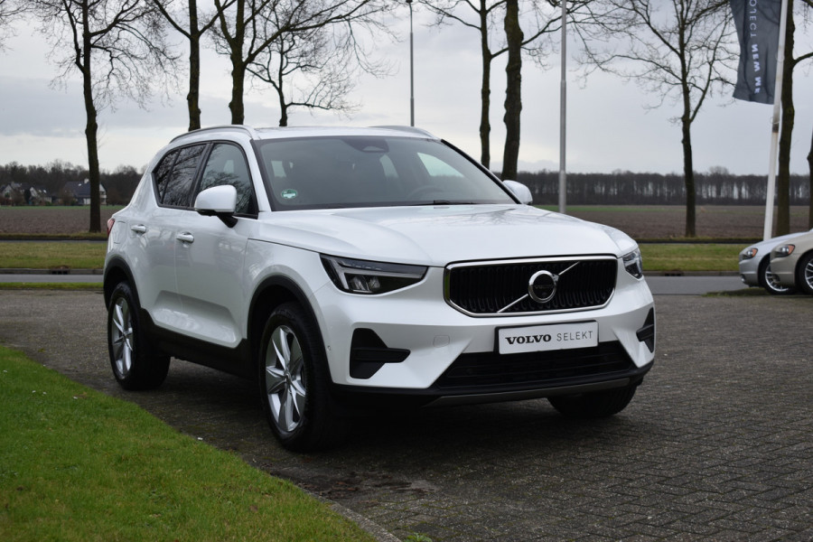 Volvo XC40 B3 164PK Automaat Core | 360° Camera | Apple Carplay | Stoel/stuurverwarming |